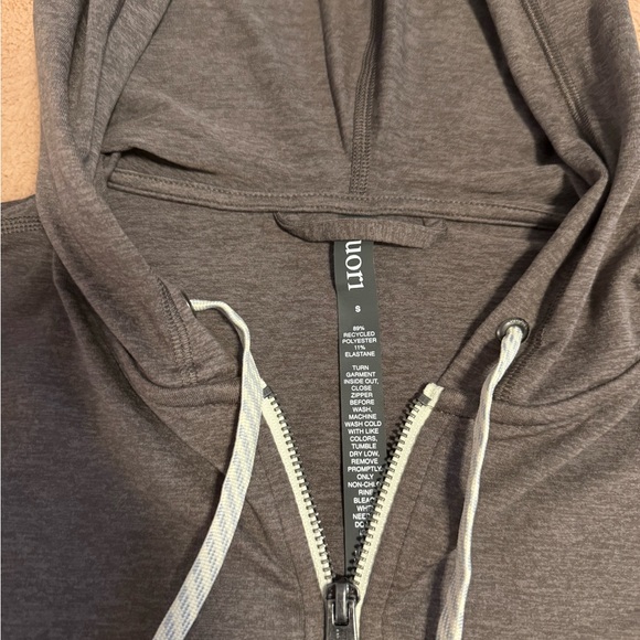 Vuori Halo Performance Hoodie 2.0 - Picture 9 of 10